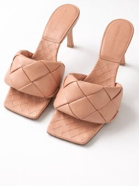 Bottega Veneta "The Lido" Intrecciato Leather Mules in Nude/Cameo (Size 38)